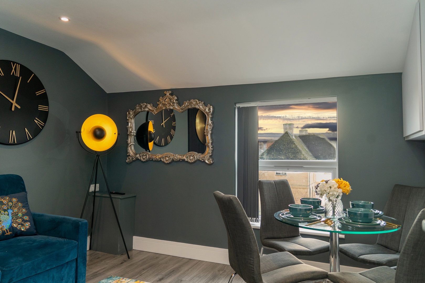 Modern Jewel Apartment in Central Oxford with Terrace