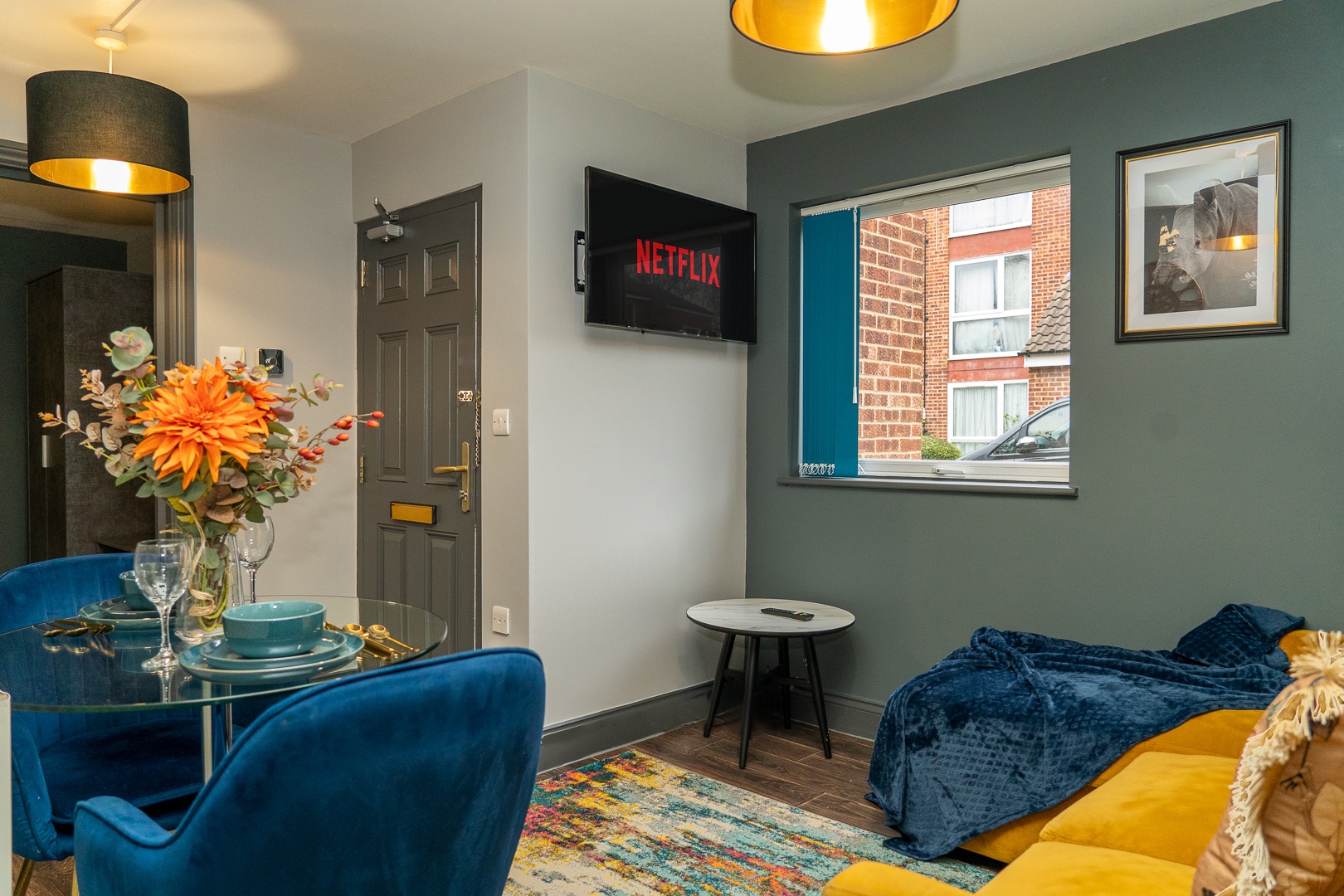 NEW Modern Gem Apartment with Parking
